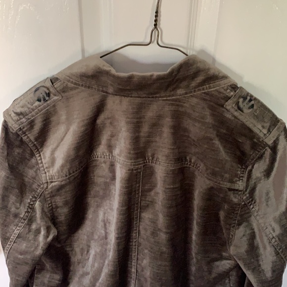 jacket - Picture 5 of 5